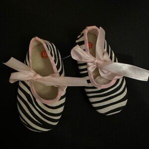 Pink Zebra Infant Soft Crib Shoes  7327
